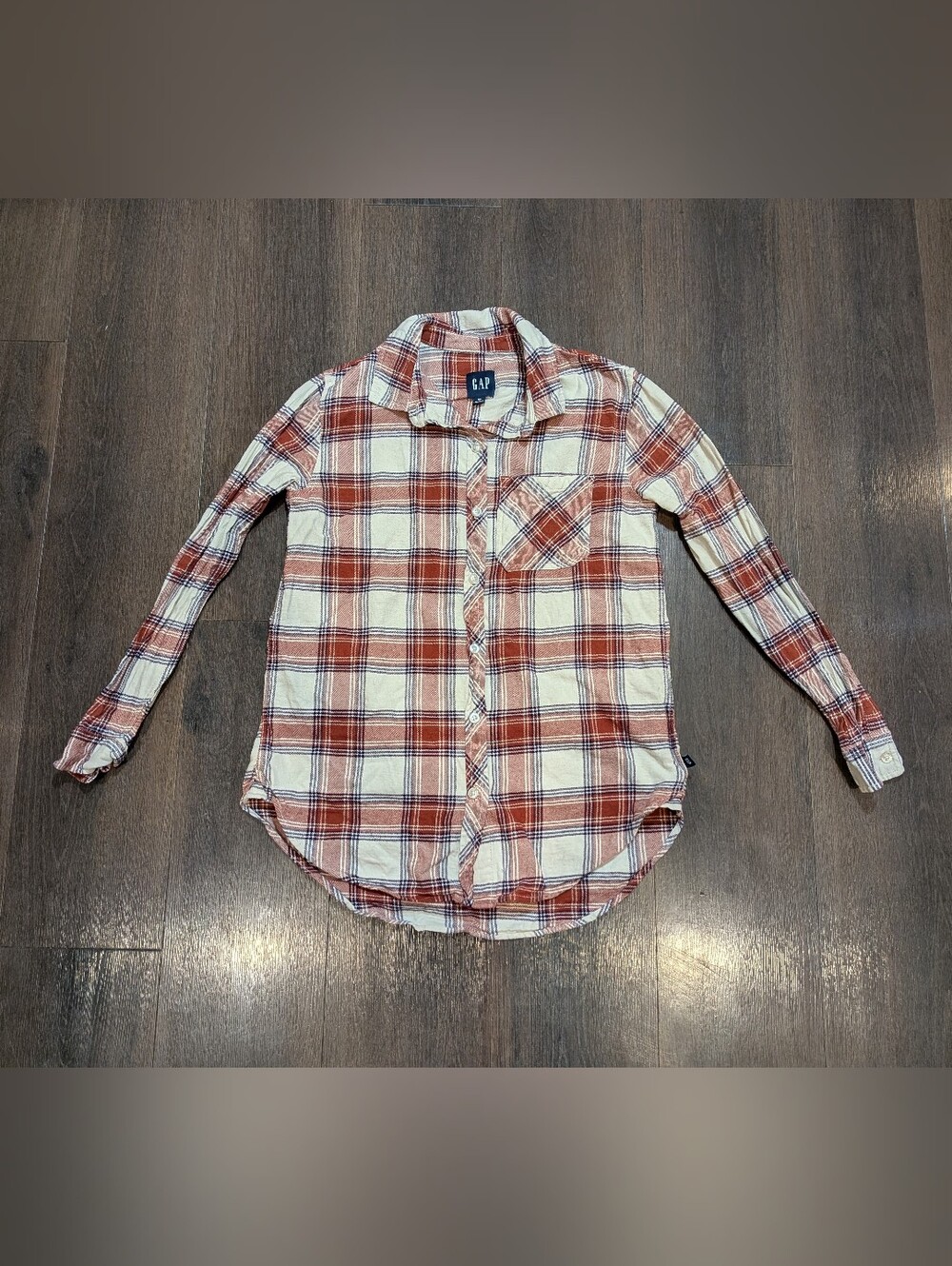 GAP sz. XS cream and red plaid button-up shirt